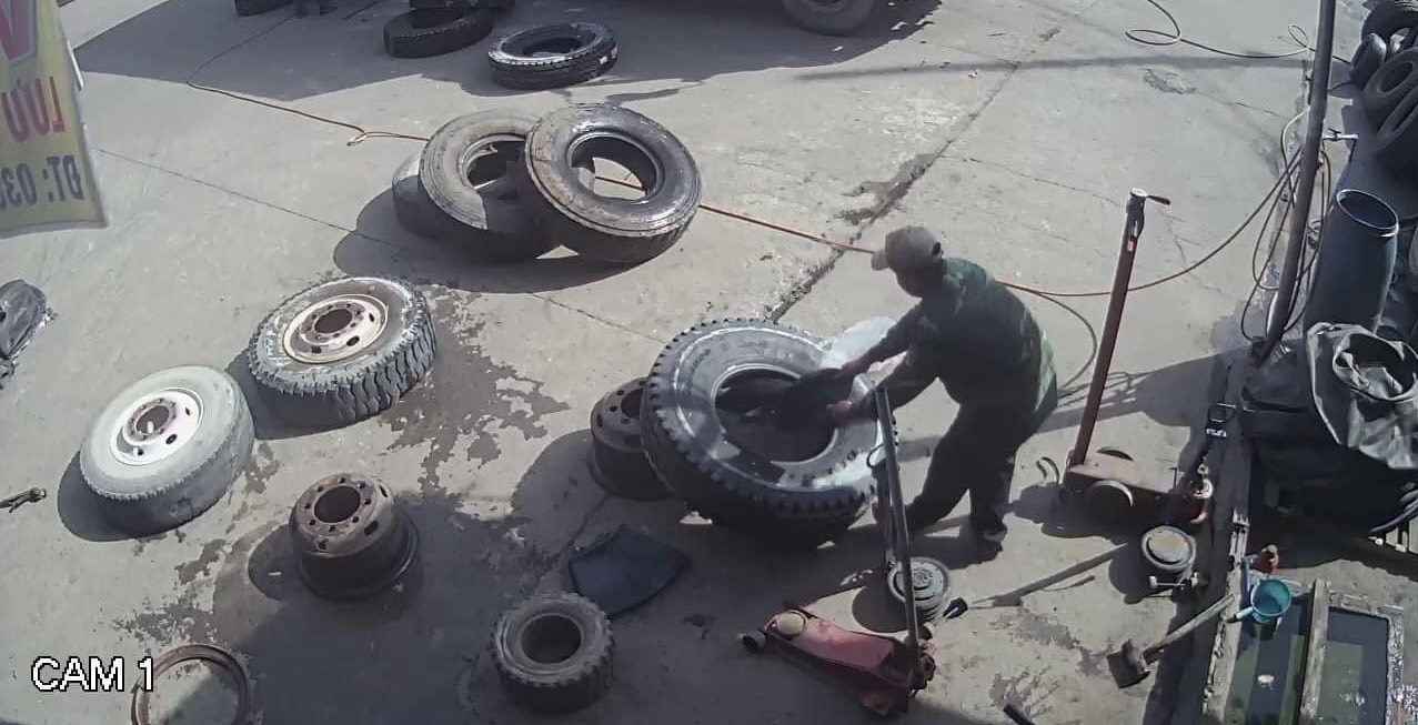 THỜI GIAN THAY CÁC LOẠI LỐP XE Ô TÔ LÀ GÌ?